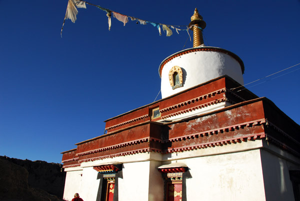 Chrten (stupa) of Nartang Monastery