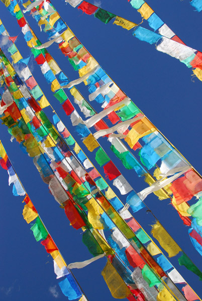 Prayer flags, Gyatso-la Pass