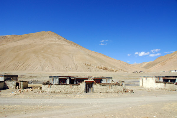 Village at the base of the Lalung-la Pass, Tibet