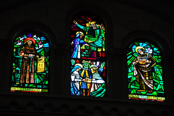 Stained glass, Manila Cathedral - St Francis of Assisi and St Philippus Benitus