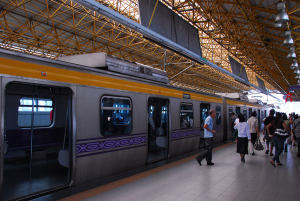 Recto LRT Station - end of the line from Quezon City to Manila