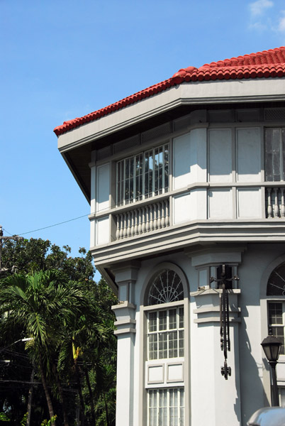 Restored building, Intramuros