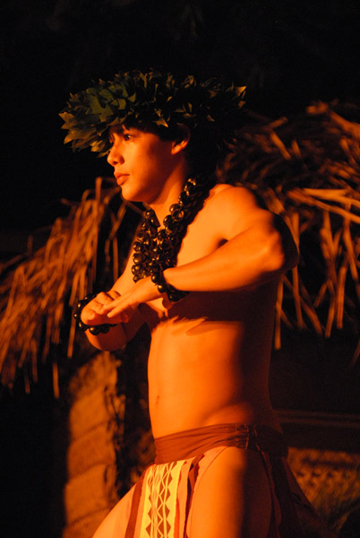 Kahiko Dance - Royal Lahaina Luau