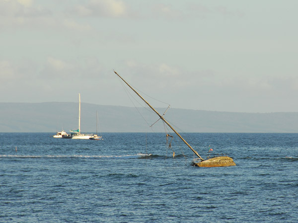 Sailboat shipwrecked off Lahaina