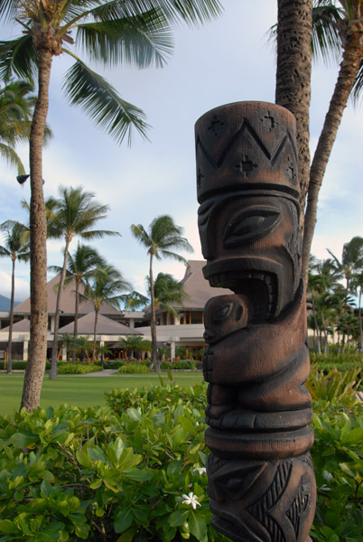 Hawaiian tiki (ki'i) at the Sheraton Maui