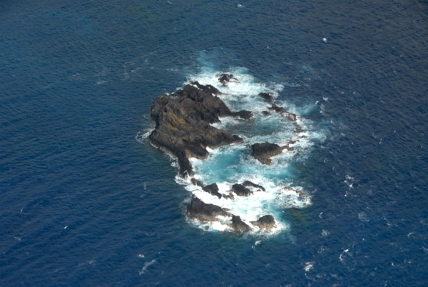 Rocks off Kipahulu on the southeast coast of Maui (N20.647/E156.054)