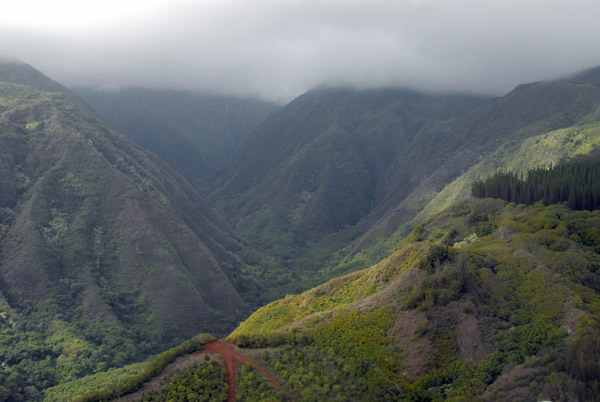 Flying up the Waihee Valley on the north side of the West Maui Mountains