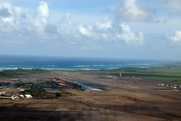 On approach to Maui's Kahului Airport