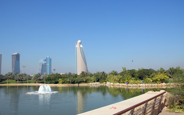 Lake with Etisalat Tower, Zabeel Park