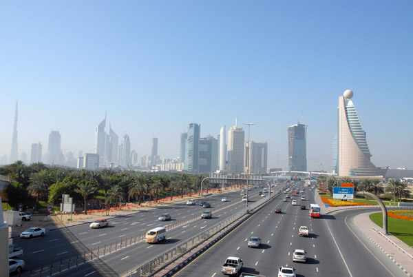 Sheikh Zayed Road from the pedestrian bridge, Zabeel Park