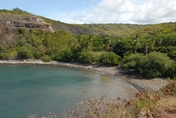 The rocky beach at Honolua Bay