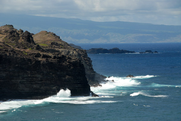 Steel cliffs of northwets Maui from Ohai Trail overlook
