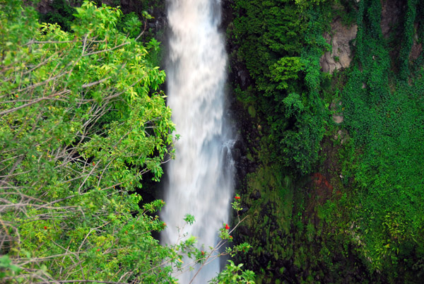 With more time, there's a pool at the base of Makahiku Falls