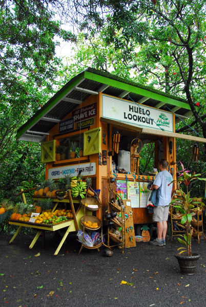 Fruit stand at Huelo Lookout
