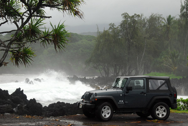 Rough seas along the Keanae Peninsula, Maui