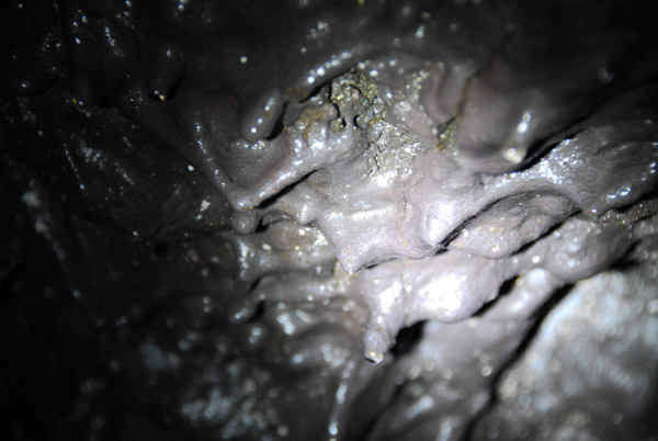 Small stalactites, Hana Lava Tube