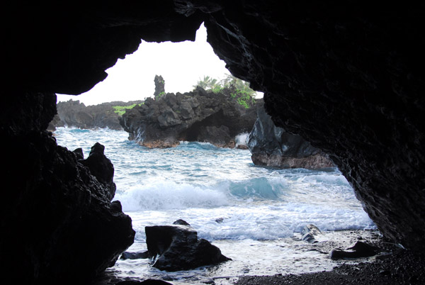 Lava sea cave, Wai'anapanapa State Park