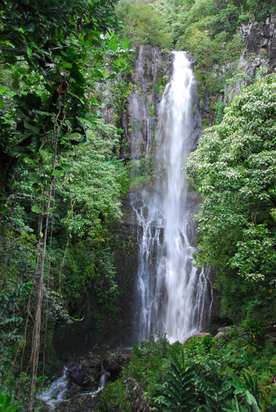 Wailua Falls, 10 minutes south of Hana