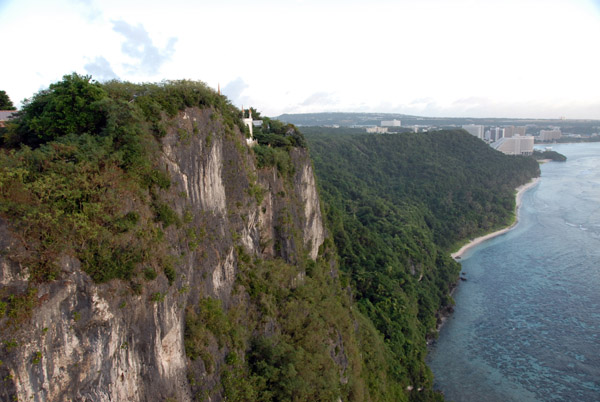 125m cliffs at Two Lovers Point