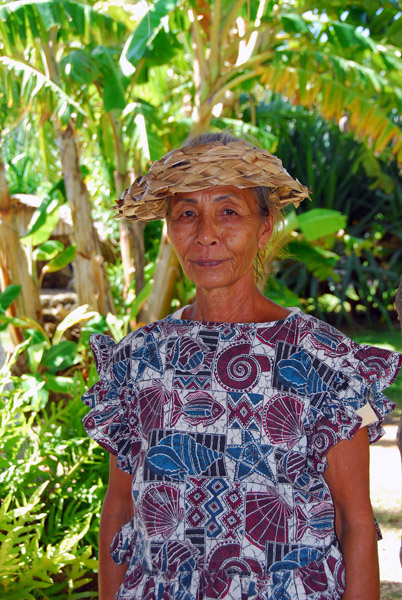 Chamorro guide modelling a palm frond hat