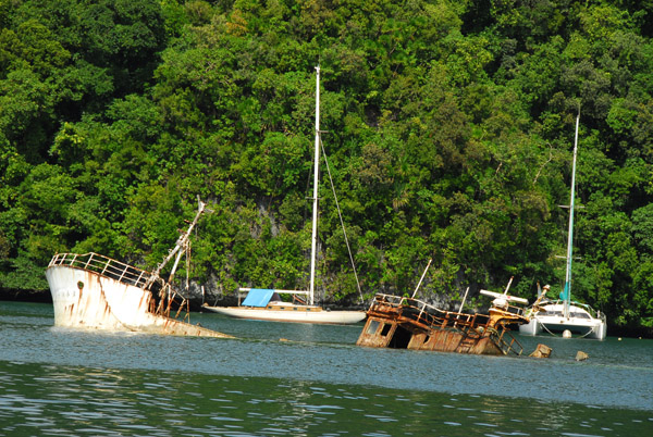 Wreck of a Taiwanese foreign fishing vessel impounded for illegal fishing in Palauan waters