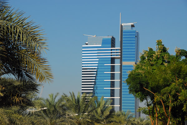Monarch Office Tower and Capital Tower, Trade Centre Roundabout