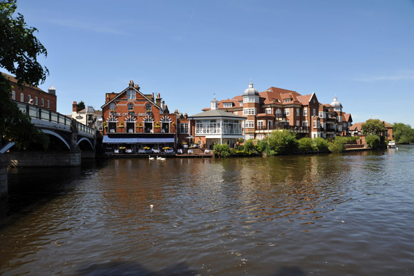 Eton seen across the Thames from Windsor