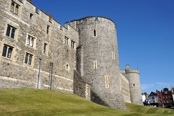 Garter Tower, West wall of Winsor Castle looing south