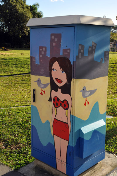 Like Brisbane, Surfers paints the utilities boxes