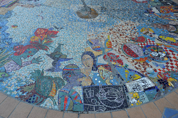 Street mosaic, Cavill Avenue Mall, Surfers Paradise