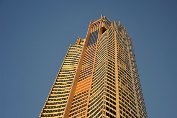 Q1 Tower from the southwest at sunset, Surfers Paradise