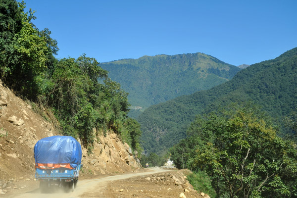 Truck heading downhill towards Chhukha