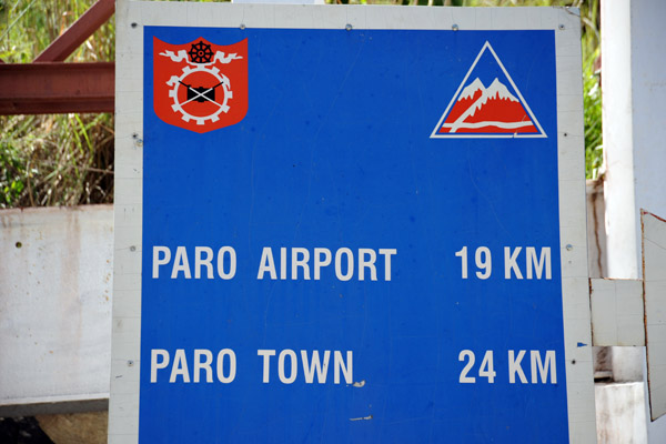 From the junction, it's 19km to Paro Airport and a further 5 km to the town