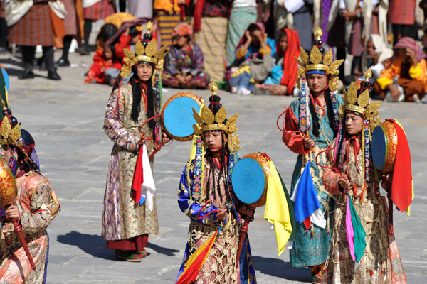 Dancers with drums, Tsechu Festival