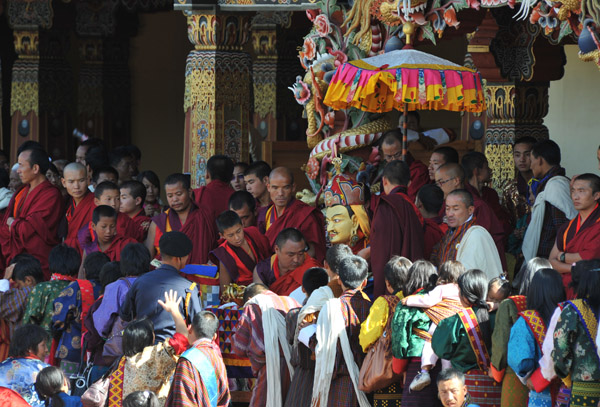 The masked figure represent the guru Tshongkhapa