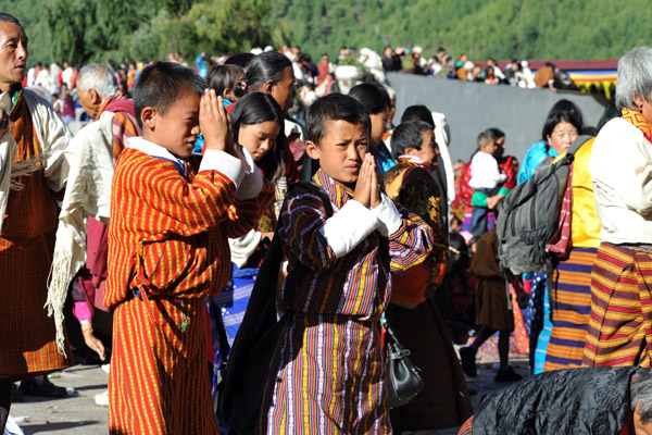 Wai greetings from young children, Thimphu