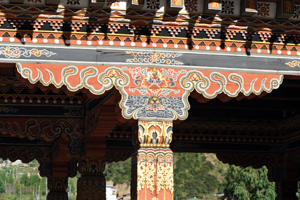 Painted and carved arcade around the festival grounds