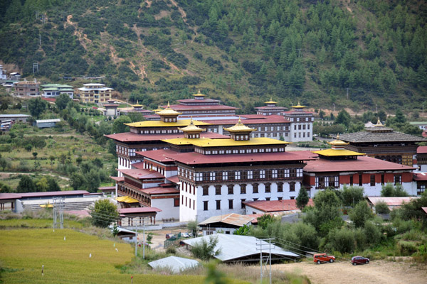 Trashi Chhoe Dzong - seat of the Je Khenpo, the religious leader of Bhutan and head of the Central Monk Body