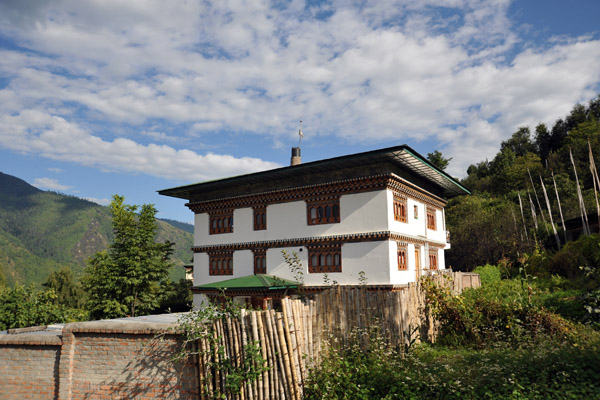 A traditional house near the Changangkha Lhakhang