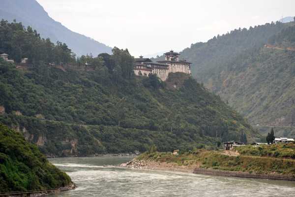 Wangdue Phodrang Dzong overlooking the Puna Tsang Chu River
