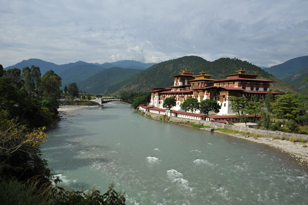 Punakha Dzong - constructed 1637-38