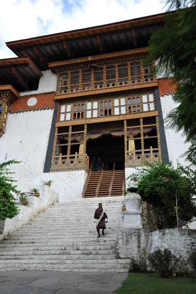 The main entrance to Punakha Dzong