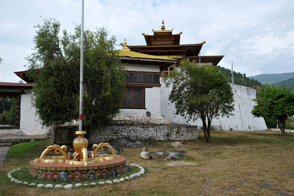 Yard between the main entrance to Punakha Dzong and the northern bastion, Dzong Chug