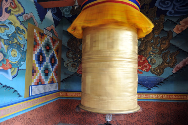 Spinning prayer wheel, Punakha Dzong