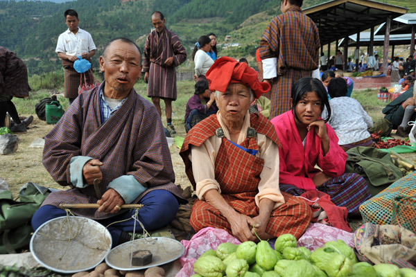 Like elsewhere in the country, the people here wear the traditional clothing of Bhutan