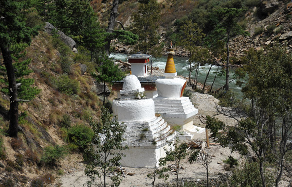 Three pagodas, Chhuzom
