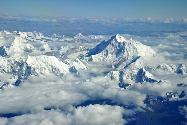 Makalu, the world's 5th highest mountain (8484m/27,838ft)