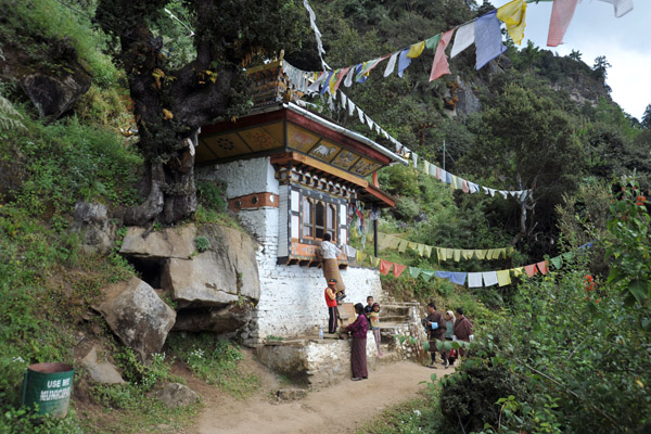 A small temple near the end of the Tiger's Nest trail