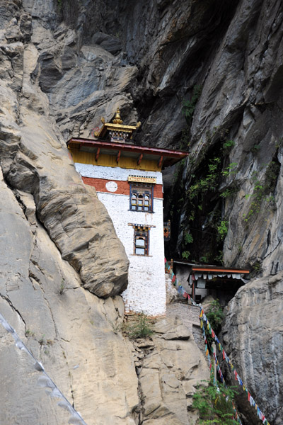 Singye Phu Lhakhang - the Snow Lion Cave Temple