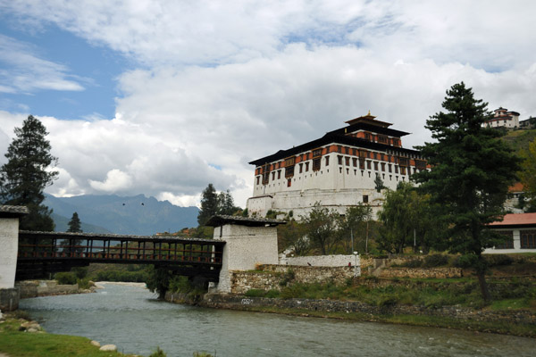 The Rinpung Dzong was built ca. 1645 on the site of an older monastery